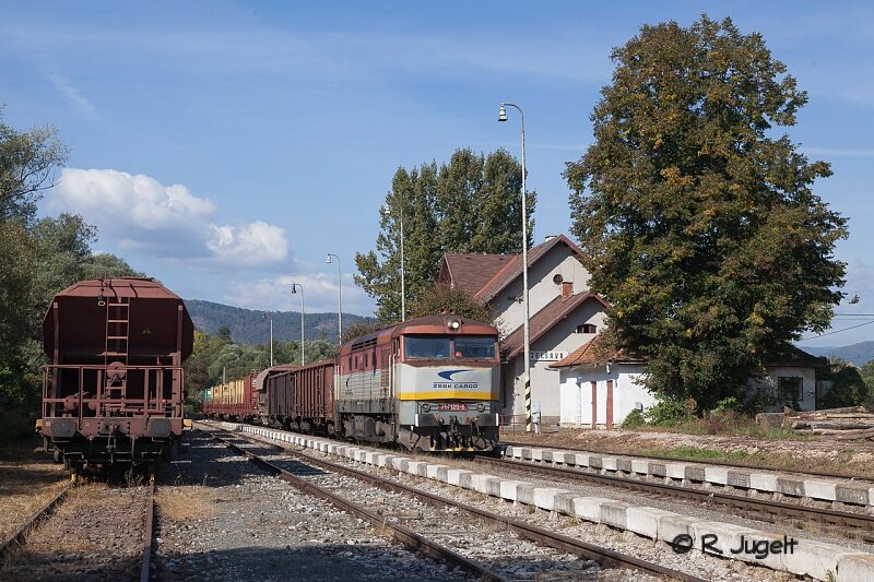 ст. Ельшава (Jelšava), источник фото https://www.bahnimpressionen.de/bahninternational/slovakia/plesivec/EOS+5D+Mark+II_20160927_5383.jpg.html