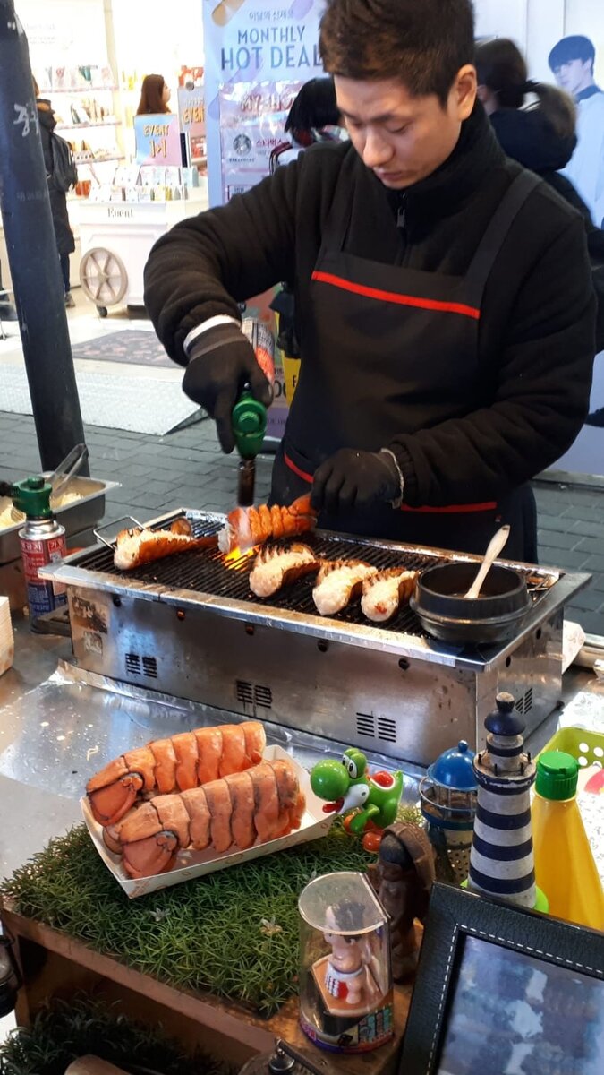 Таких кулинарных изысков на шведском столе точно не будет