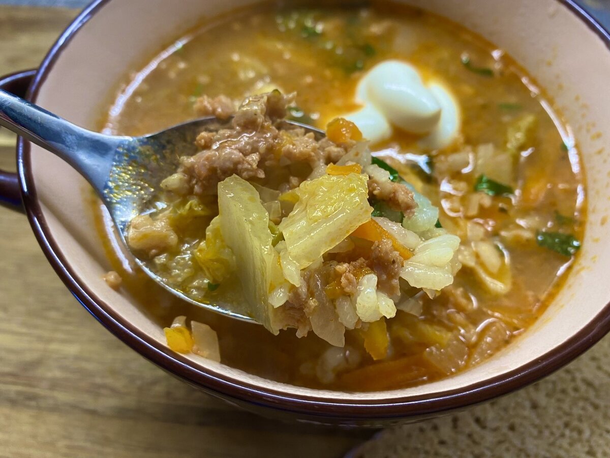 Голубцы суп. Суп голубец. Голубцы фото. Дунганские щи. Суп из голубцов.