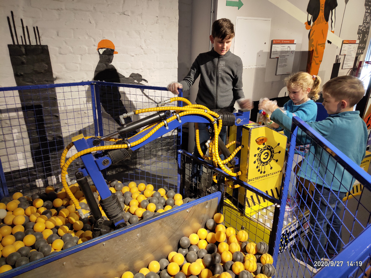 Экспериментариум в Москве - не чистое сияние вечного разума, а реплика уже популярного в мире детского клуба