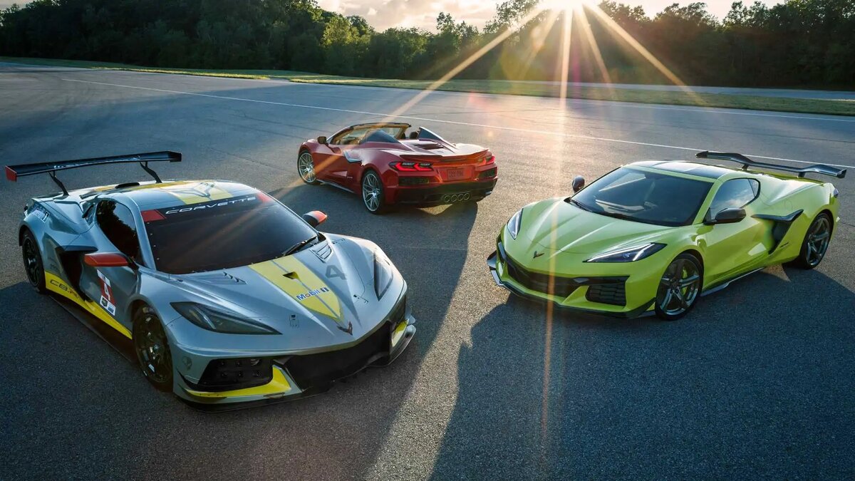 Семейство Корветт (https://cdn.motor1.com/images/mgl/6nJlE/s1/2023-chevrolet-corvette-z06.webp)