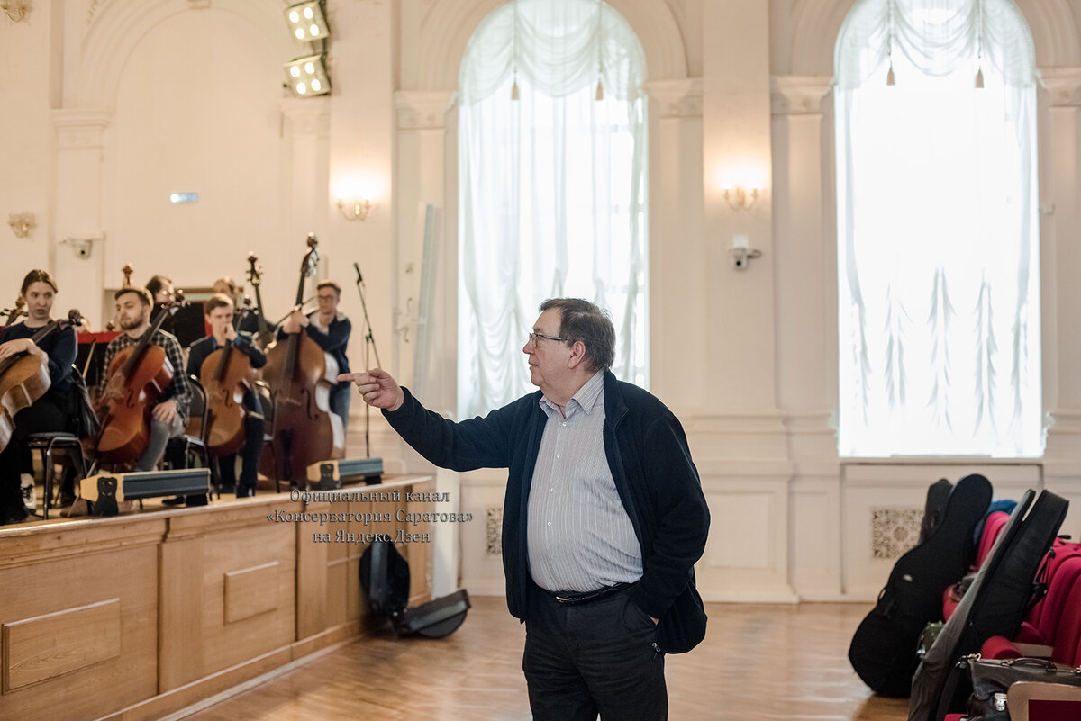 Александр Владимирович Чайковский, Народный артист России, художественный руководитель Московской филармонии, профессор МГК имени П. И. Чайковского