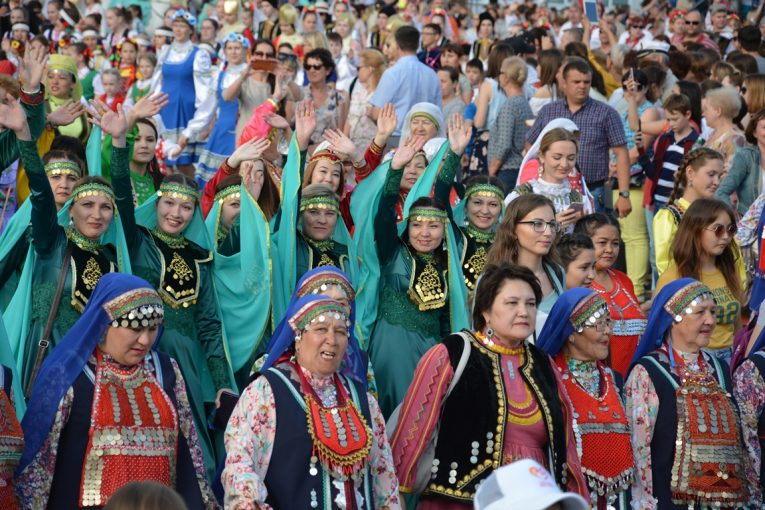 Сколько население татар. Народы Башкортостана башкиры. Башкиры коренной народ Республики Башкортостан. Народы России башкиры. Национально-культурная автономия татар Республики Башкортостан.