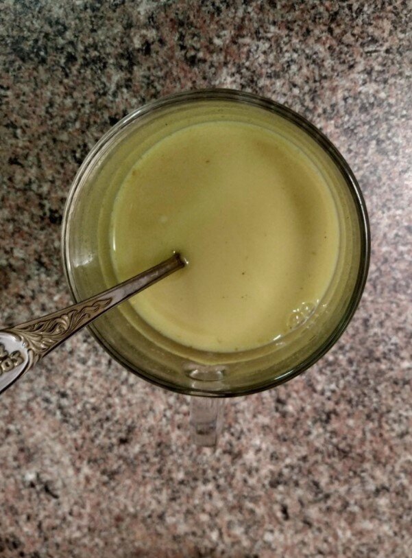 Золотое молоко с куркумой и медом