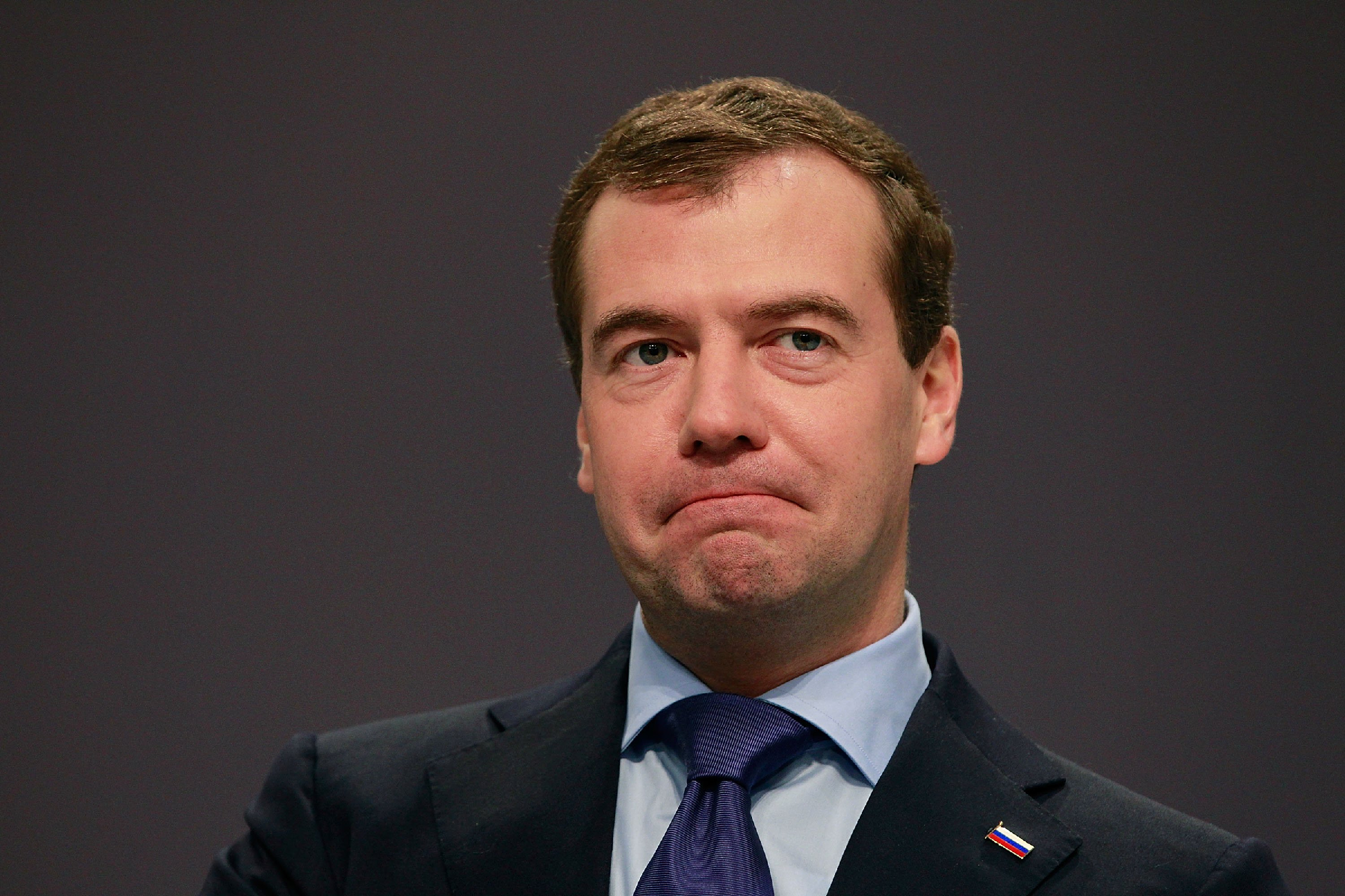 Что происходит с Медведевым?