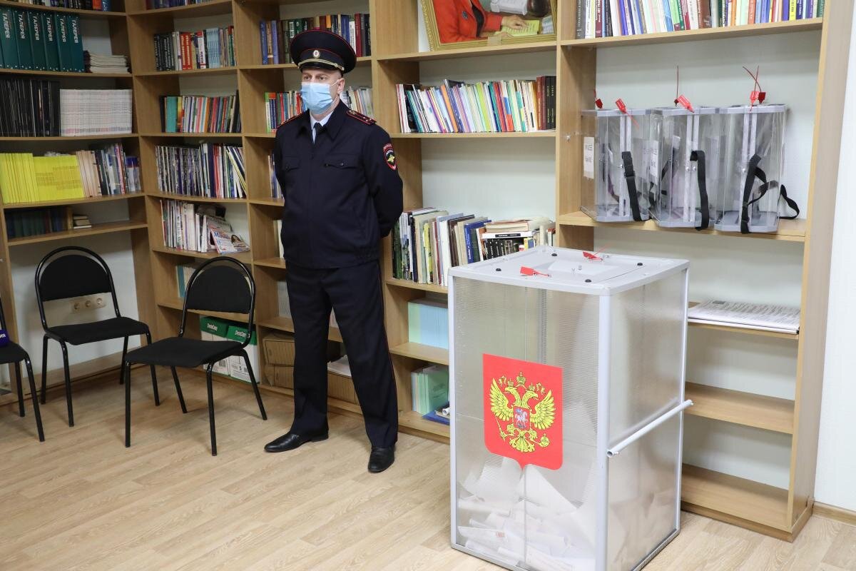    Эффективность работы по предотвращению лесных пожаров в регионе обсудили в Законодательном Собрании Юлия Максимова