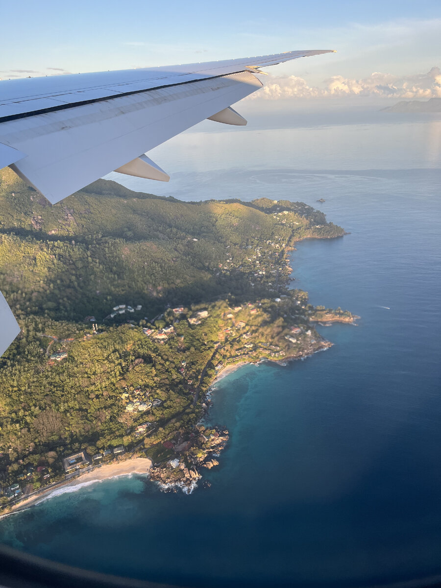 Вид на Сейшелы из самолета. Фото из личного архива