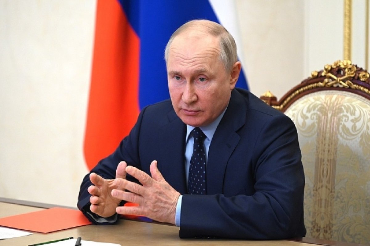    Путин назвал сложной ситуацию с уровнем рождаемости в России