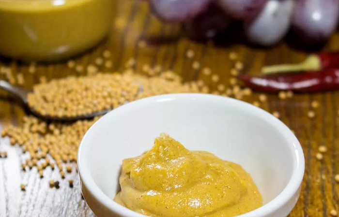 Горчица острая домашняя. Горчица на огуречном рассоле. Заварить горчицу. Горчица патч. Соусы 2022.