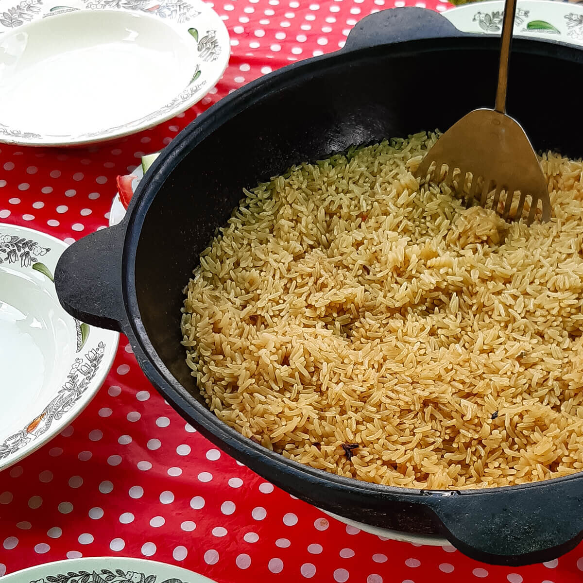 Как приготовить плов в казане — простой и быстрый рецепт