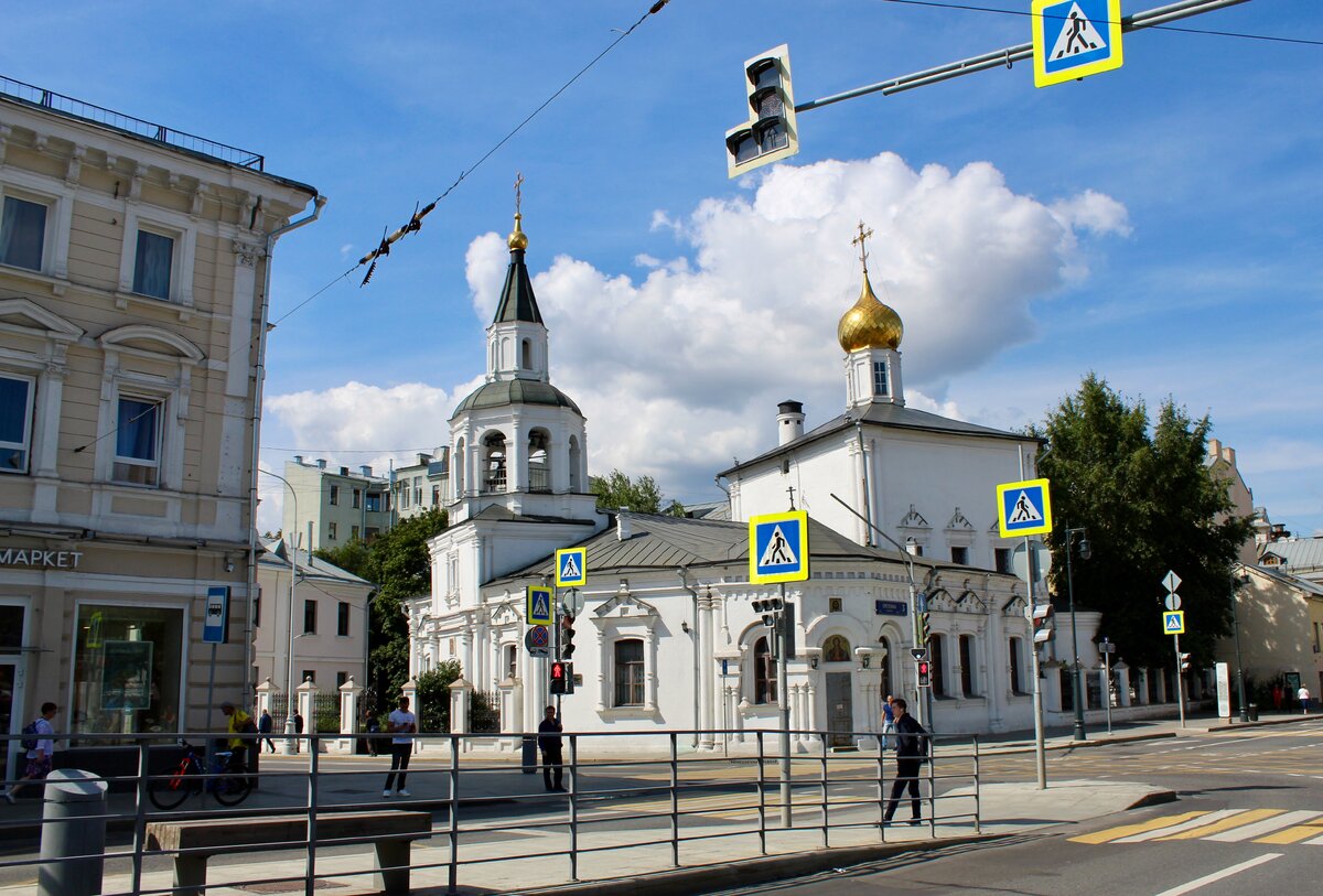 Сретенские ворота в москве