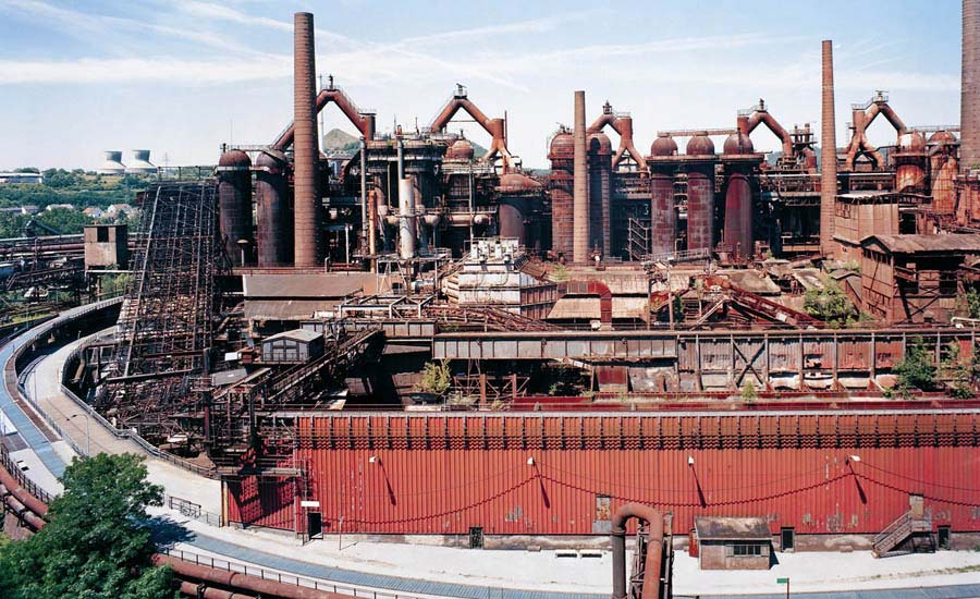 Один из множества немецких заводов начала 20 века. Конкретно здесь производили сталь. А сырье подвозили со всего мира. 