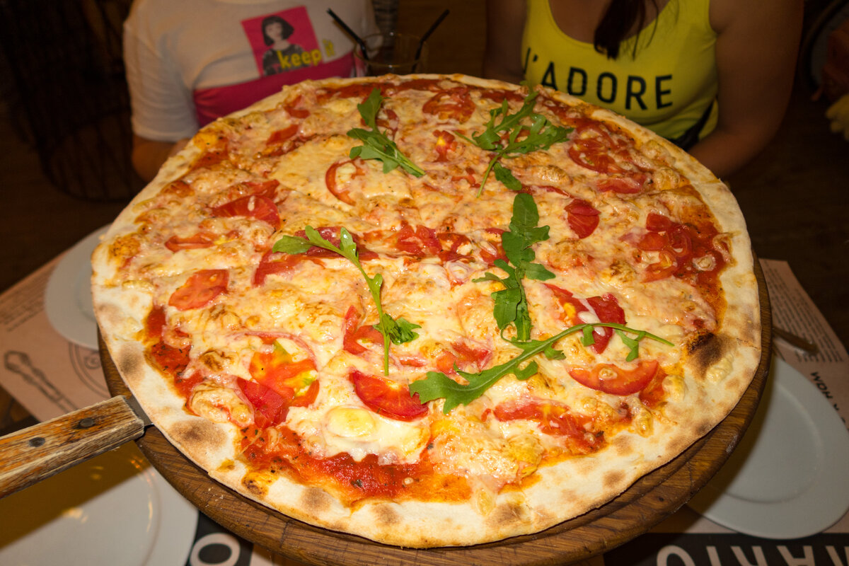 Сколько стоит поужинать в пиццерии 