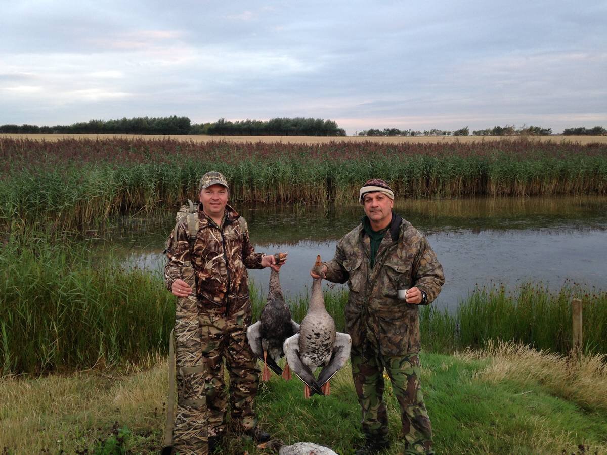 картина охотники. ружья для охоты. охота на мужчин. «охота на ниле» макарт. охотник заставка.