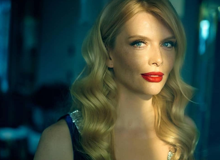 Анна Чурина