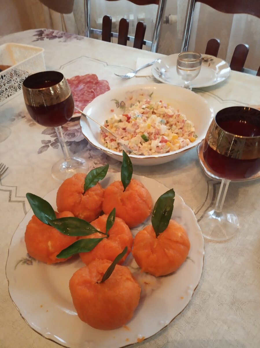 Было 5 мандаринов