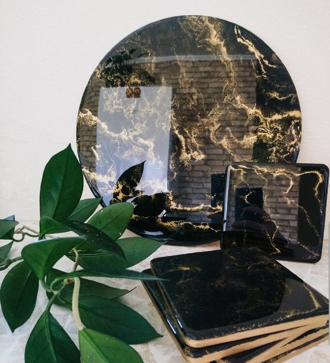 1.Ценители чёрного мрамора и классики будут рады такой композиции!!