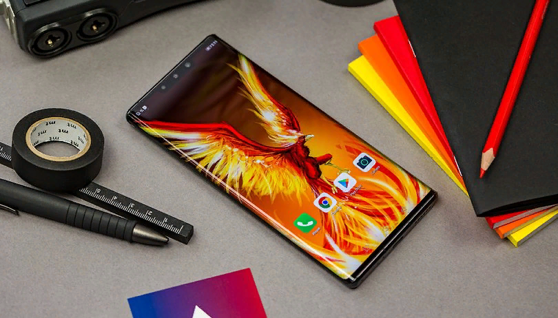 Huawei Mate 30 Pro боролся в Европе без сервисов и приложений Google Play.