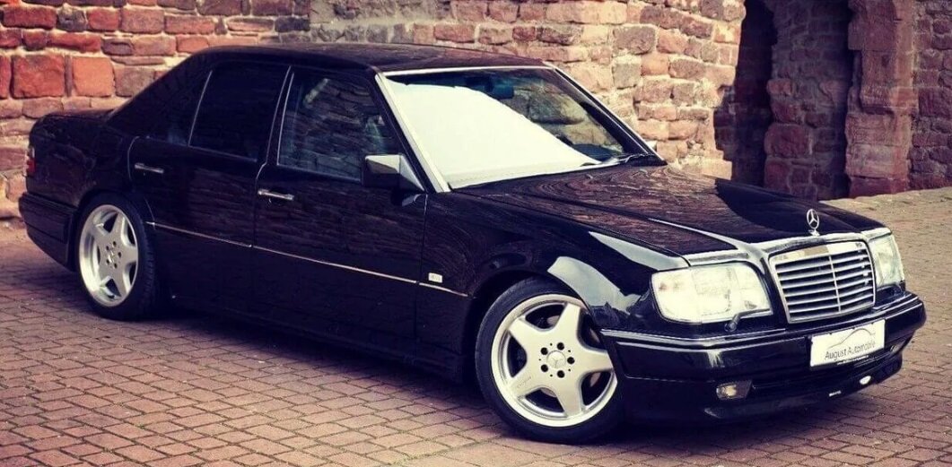 Греется двигатель Mercedes-Benz W124                    Фото позаимствовано из интернета. https://yandex.kz/collections/user/andreikrutovertsev/mercedes-benz-w124/