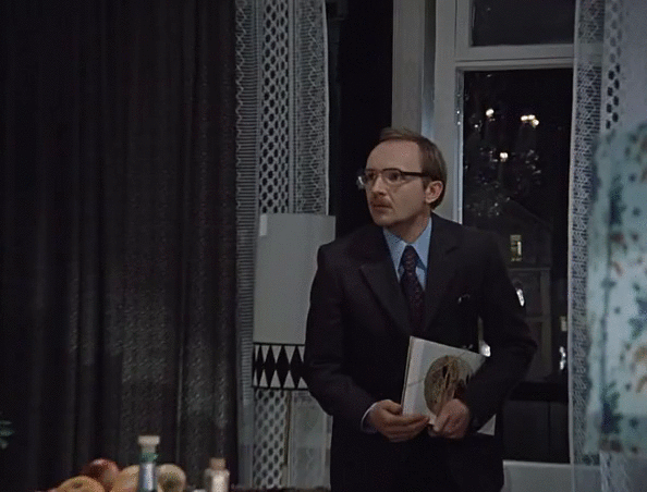 Кадры из кинофильма "Служебный роман"