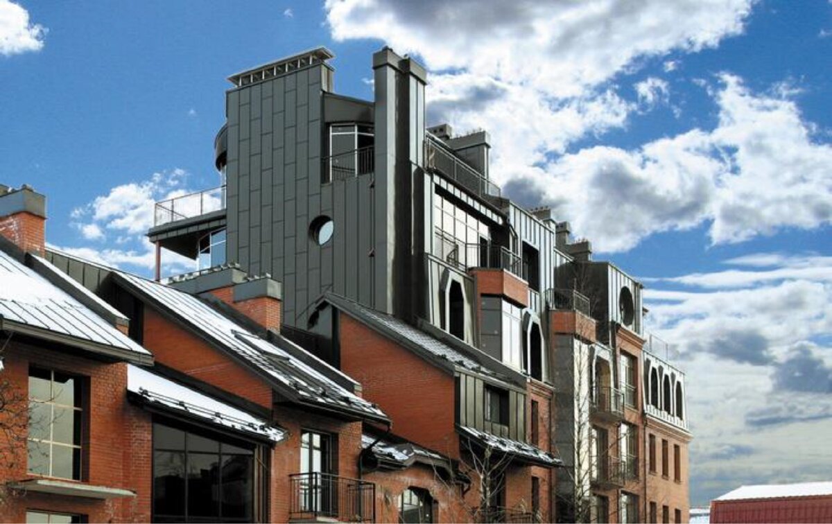 Санкт-Петербург, МО Коломяги, 3-я линия 1-й половины, д.12/Земледельческий пер., д.3Б