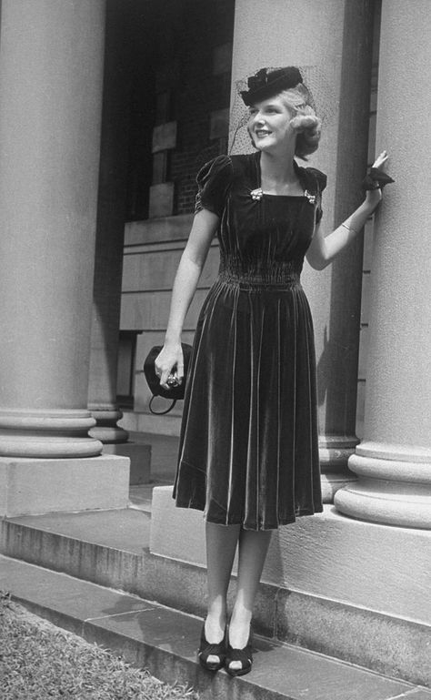 Платье 1940-х годов. Источник www.pinterest.ru.