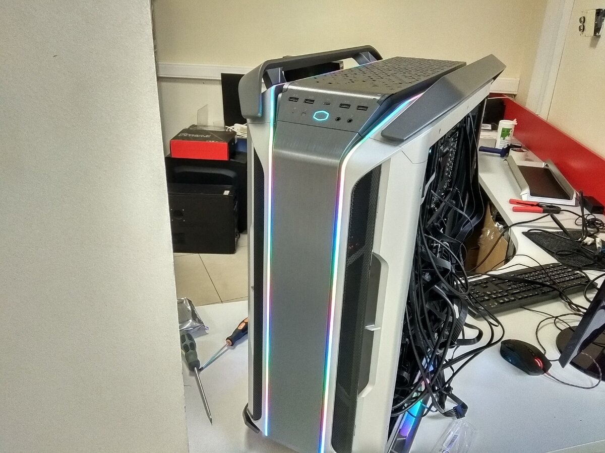 Корпус Космос, в следующей статье расскажу о сборке для стримера.