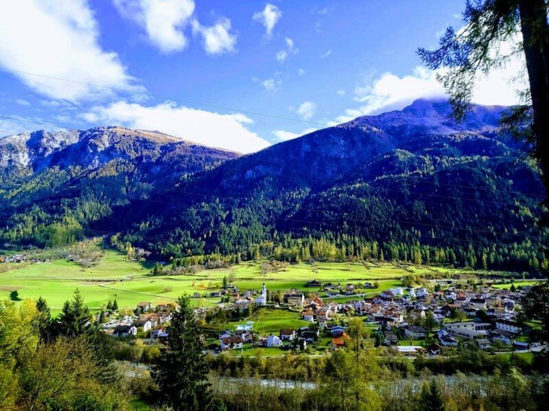 Andeer, Switzerland. Здесь планируется строительство. Фото by Tokaji Melinda https://www.instagram.com/p/B4XeA4DHOIr/