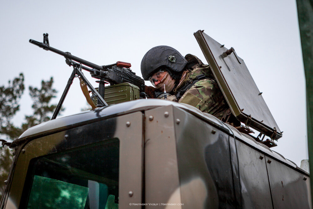 Gign mp5. Собр булат. Омон rainbow six. Омон 4. 4 омоновца.