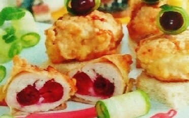 Вишню часто используют для приготовления не только сладких блюд. Всем известно, что она хорошо сочетается, например, с телятиной. Предлагаю попробовать эту ягоду с курицей.