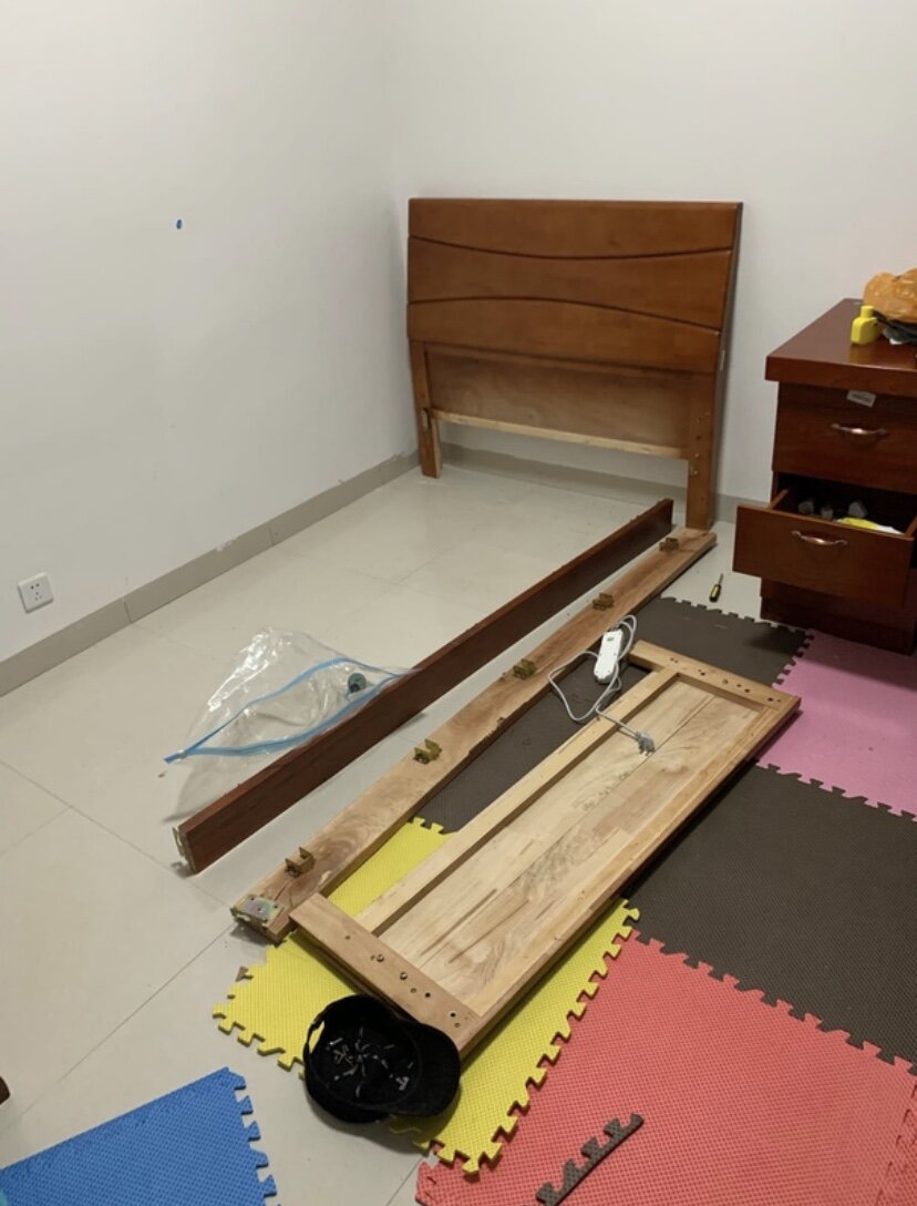 та самая несчастная кровать