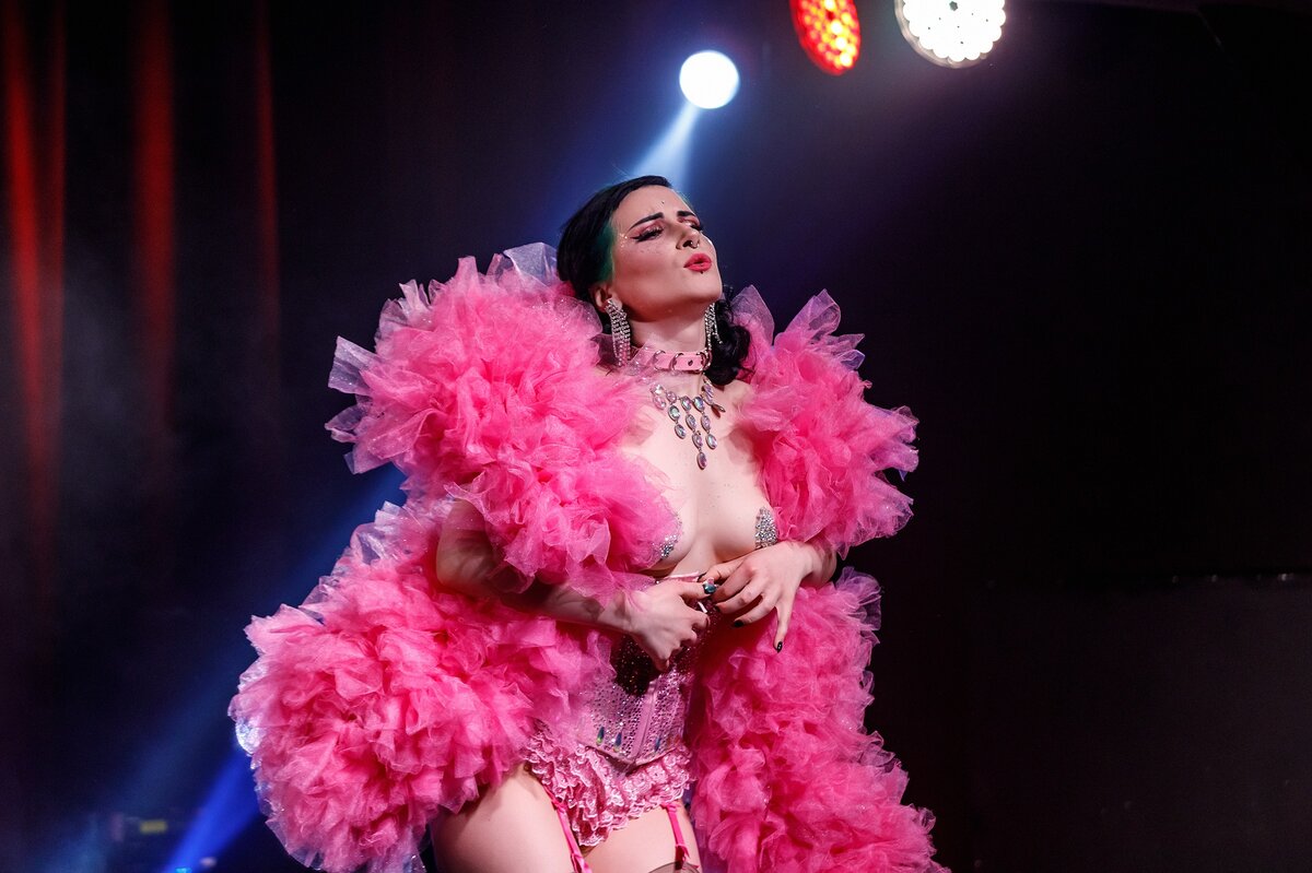 Ver online burlesque