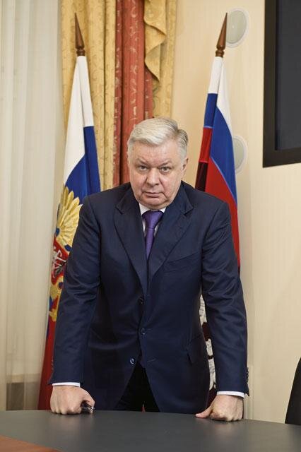 Влиятельный выходец из силовых структур Константин Ромодановский ищет подход к бывшим коллегам