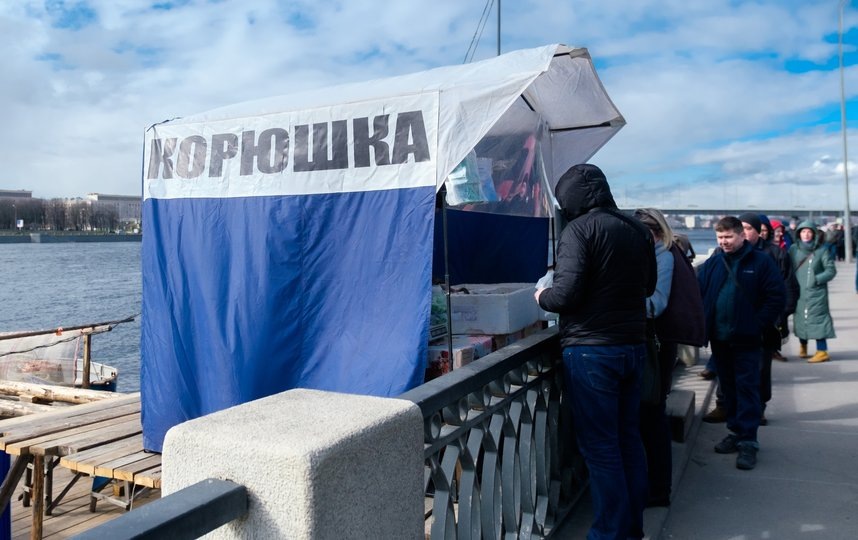 Каждый житель Петербурга знает этот огуречный запах