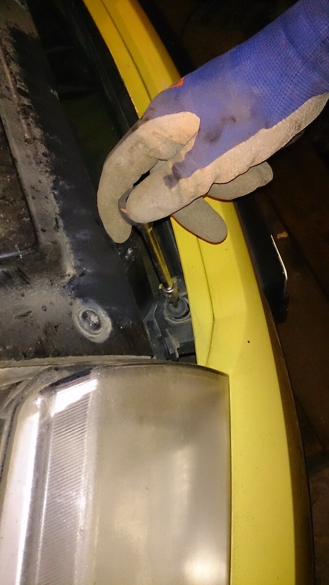 Снимаем бампер