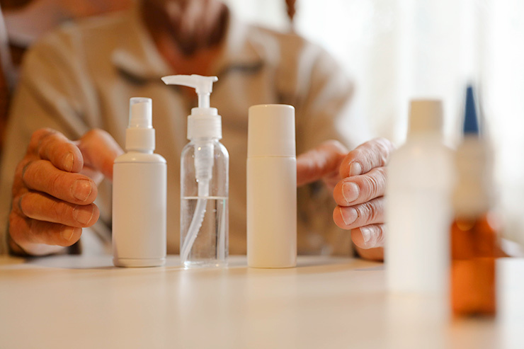 Как самому сделать антисептик для рук из спирта: домашний рецепт.