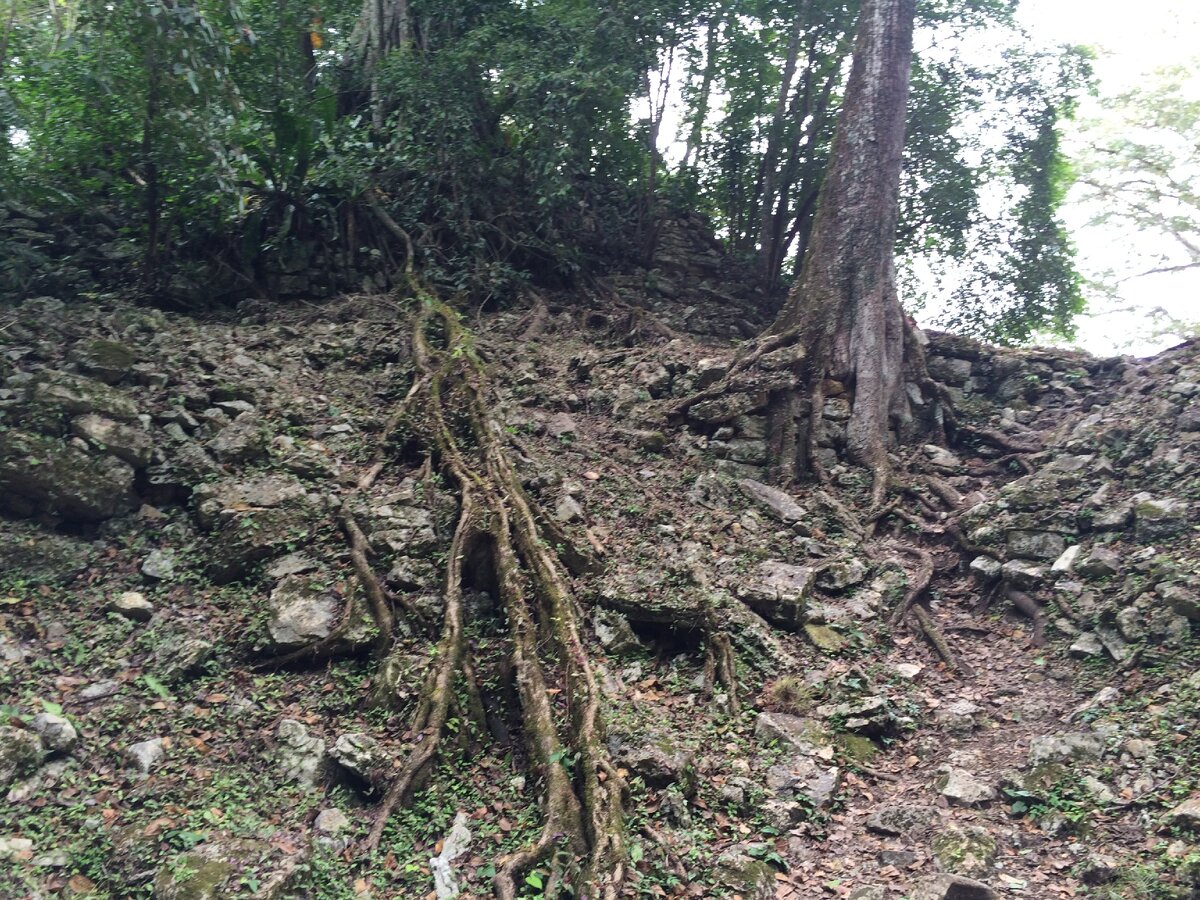 Холм из камней - тоже пирамида