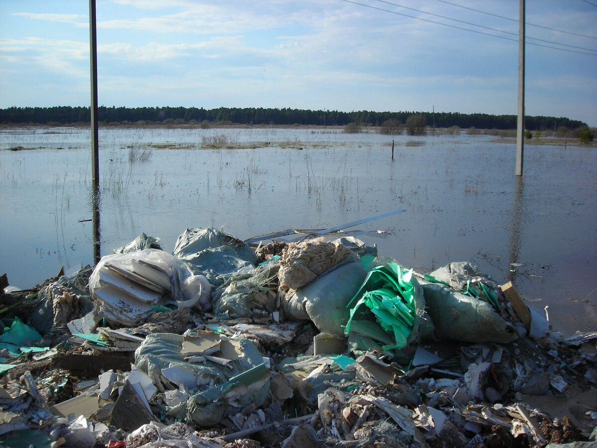 Постоянный посетитель Kirov.ru Владислав обратился в редакцию портала с просьбой осветить ситуацию, которая прямо сейчас разворачивается в деревне Богородская Первомайского района города Кирова. 