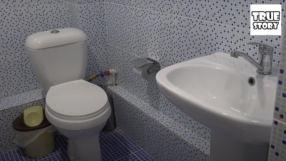 Узбекистан - Как выглядел наш номер в дешевом отеле? Сняли за 1100 рублей двухместный номер в Самарканде (отзыв)