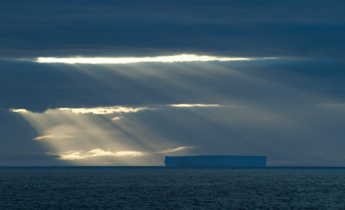 Айсберг на горизонте