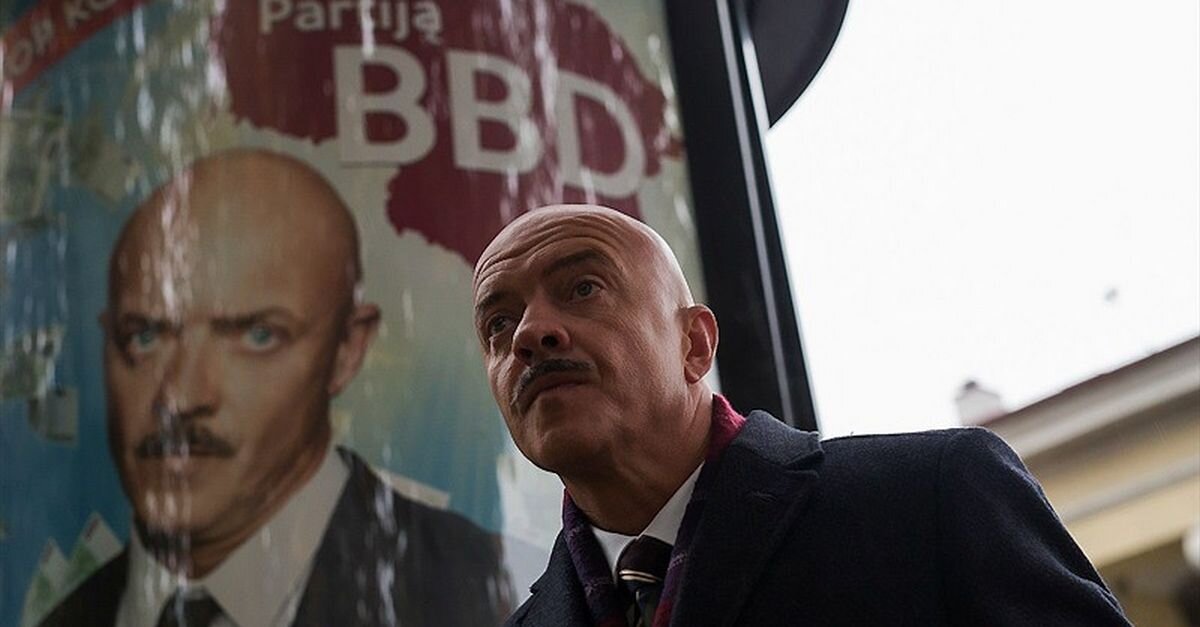 Помощник лидера партии. По совместительству - решала. Не брезгует криминальными методами.