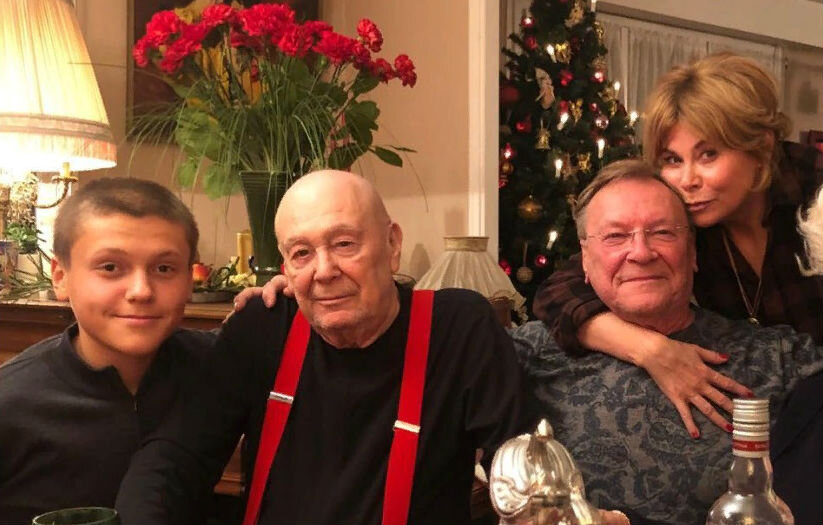 Дети сергея шакурова фото Стал папой в 62. Как выглядит 16-летний сын Сергея Шакурова С серебряной ложкой 