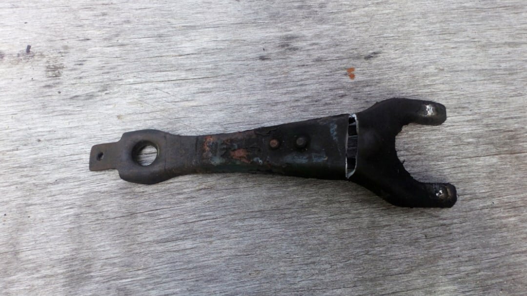 Сломанная вилка сцепления