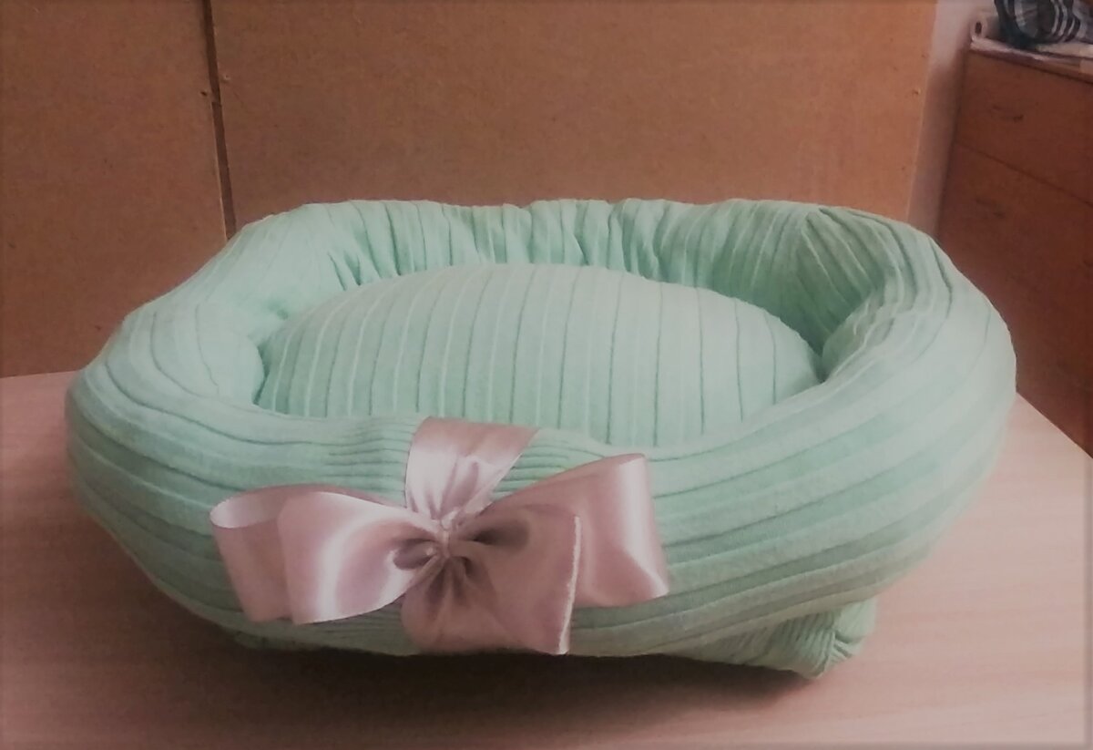 лежанка для кошки 