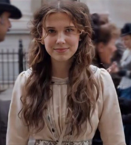 Кадр из фильма "Энола Холмс"