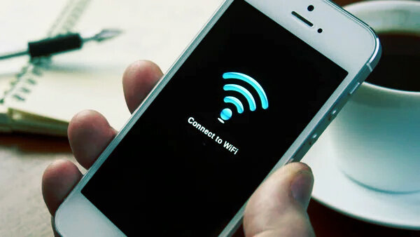 Телефон подключается к Wi-Fi, но без доступа к интернету. Решаю ...