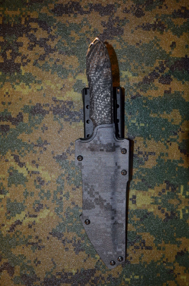 Нож - проект Гюрза художник-оружейник Муса Альмов