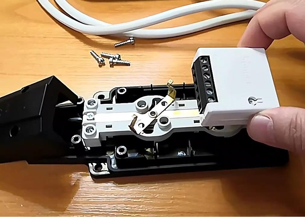 Умная розетка с Sonoff Mini, примерка. 