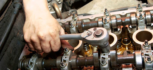 Настройка ТНВД проводится на специализированных стендах. Регулируются циклы подачи топлива и угол опережения начала подачи горючего в камеру сжигания.

