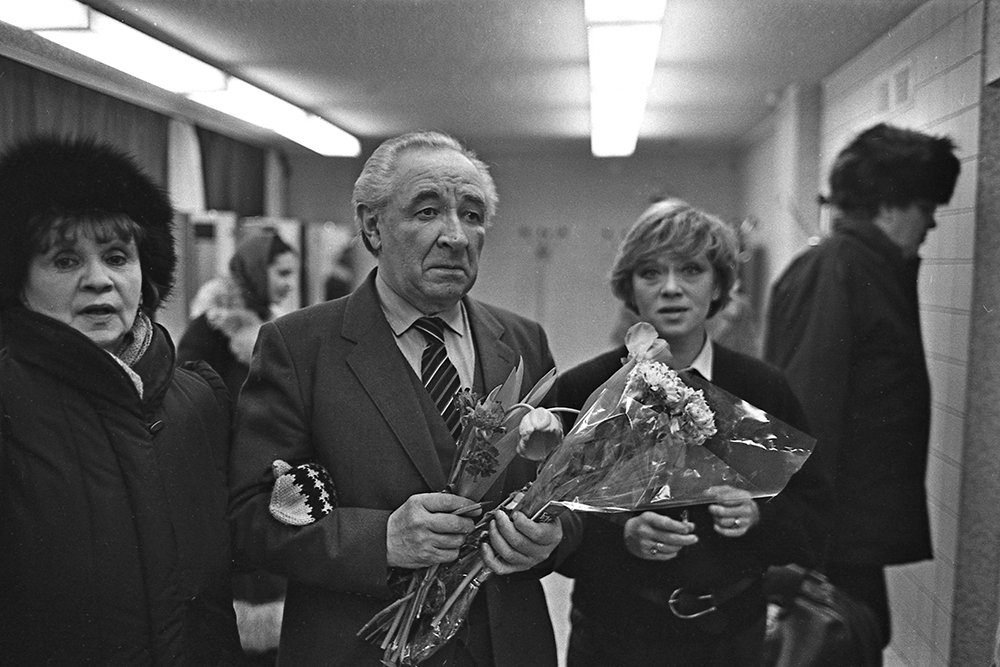 Актера Евгения Лебедева баловнем судьбы точно не назовешь. Через что он прошел, даже представить страшно. Но он не сломался, а стал Великим русским Артистом.-8